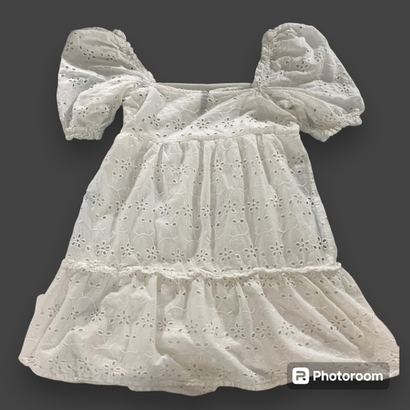 H&M Dresses & Skirts - H&M White Eyelet puff sleeve babydoll dress size XXS